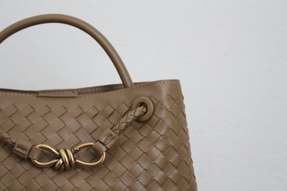 Minimal Woven Box Bag