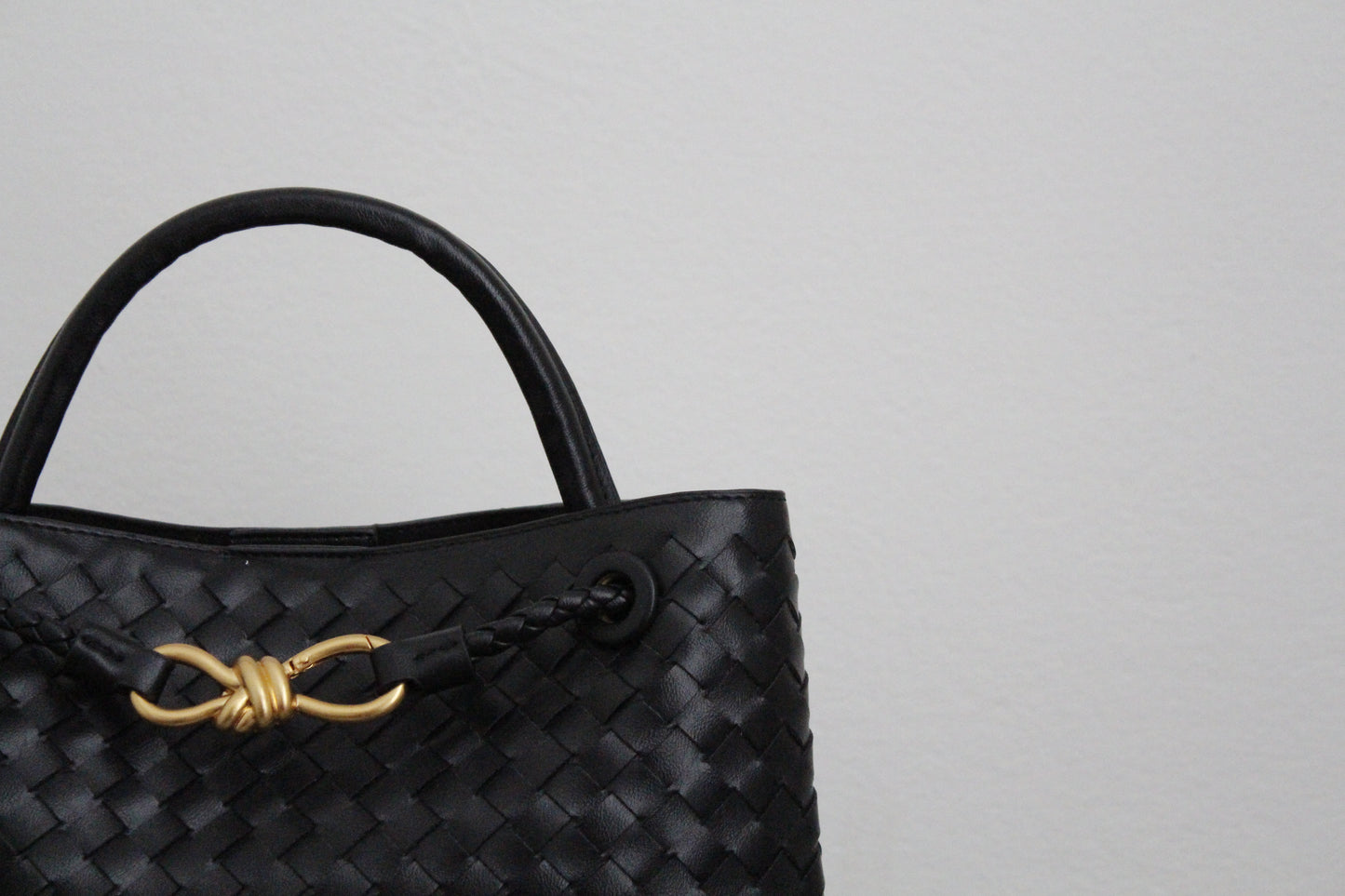 Minimal Woven Box Bag
