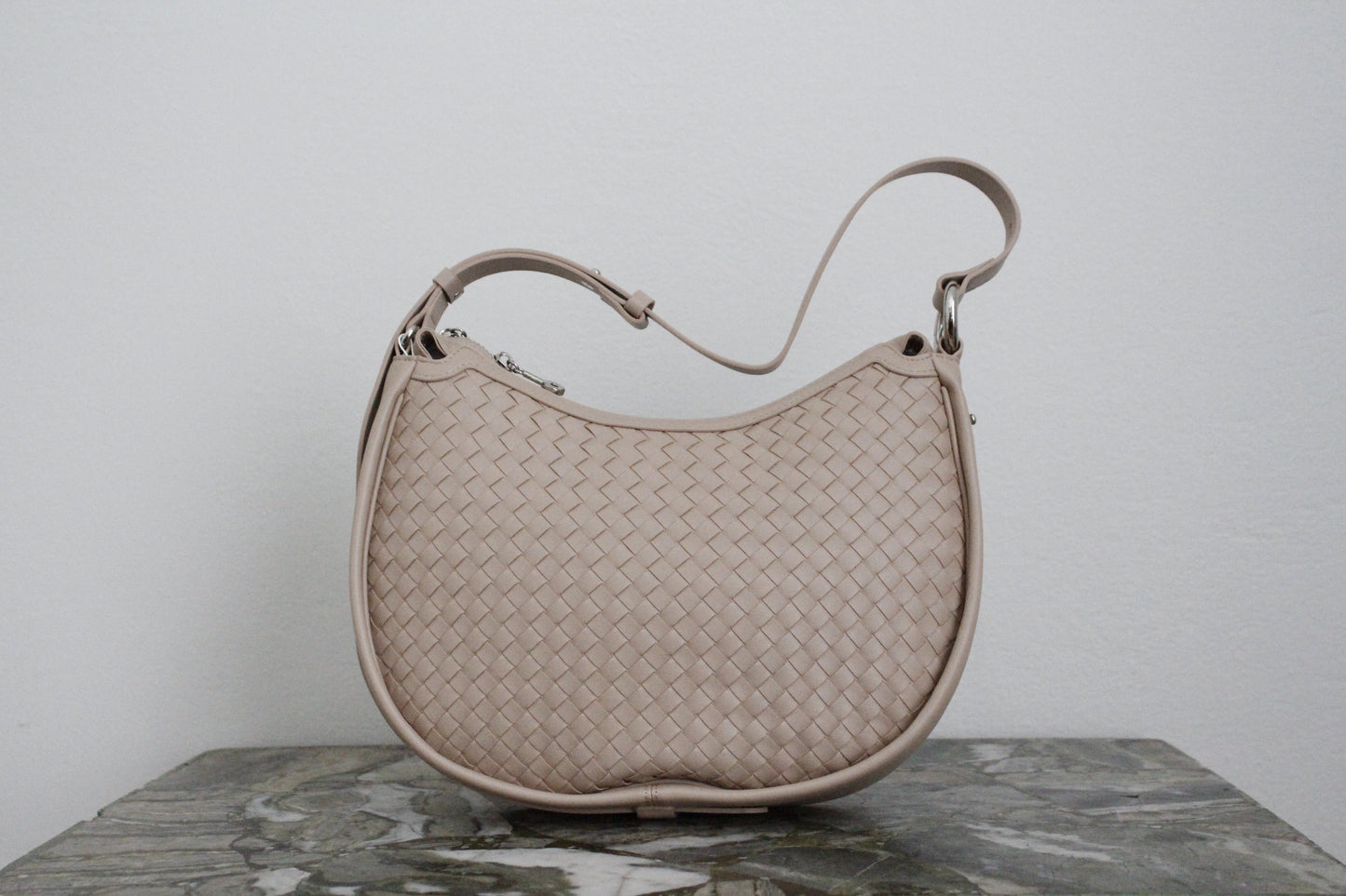 Minimal Woven Moonbag