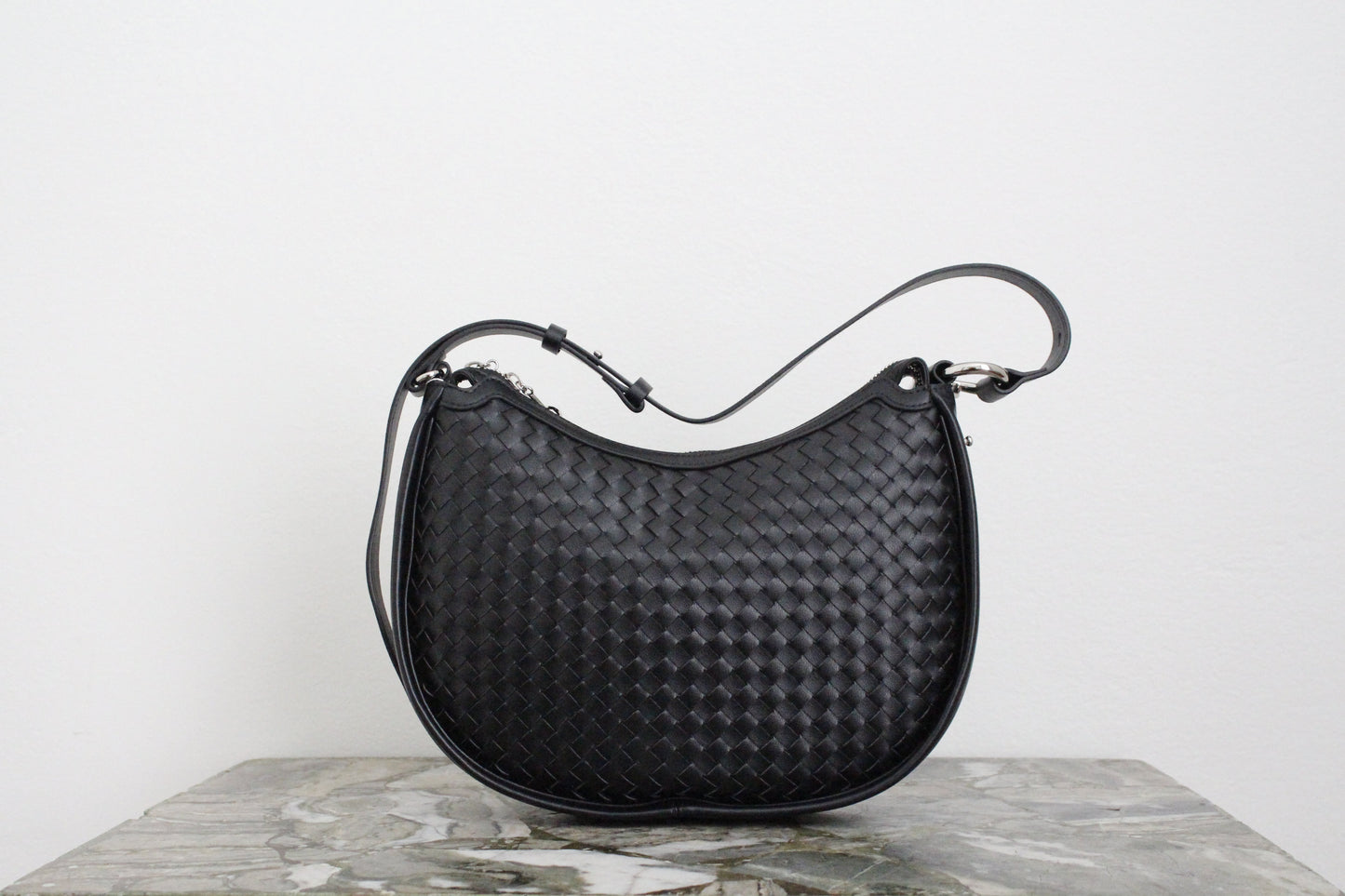 Minimal Woven Moonbag