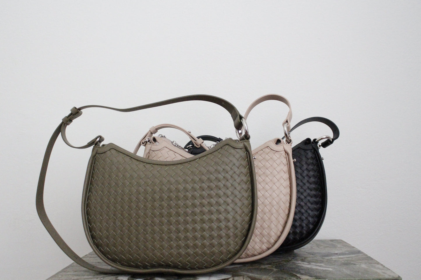 Minimal Woven Moonbag