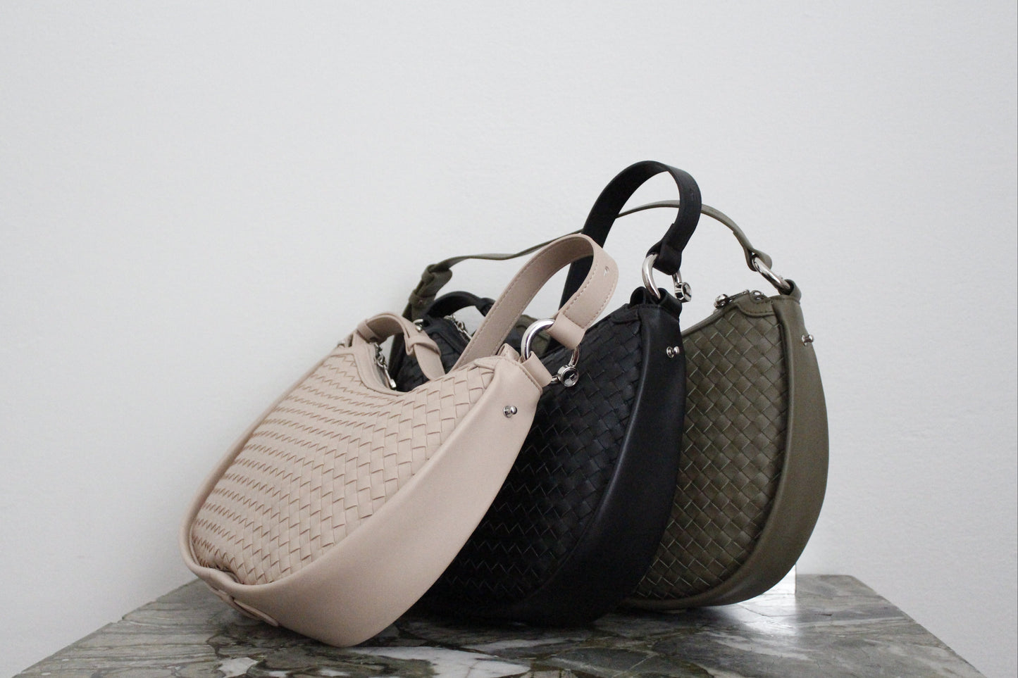 Minimal Woven Moonbag